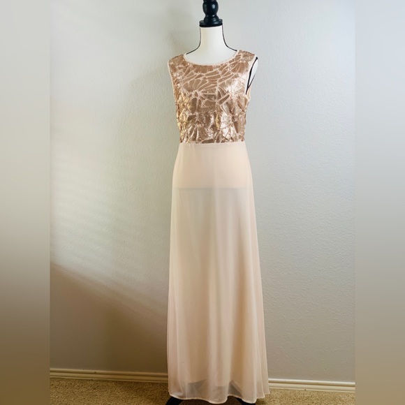 Belle Contrast Sequin Chiffon Bridesmaid Dress, size US 10 - Picture 2 of 16